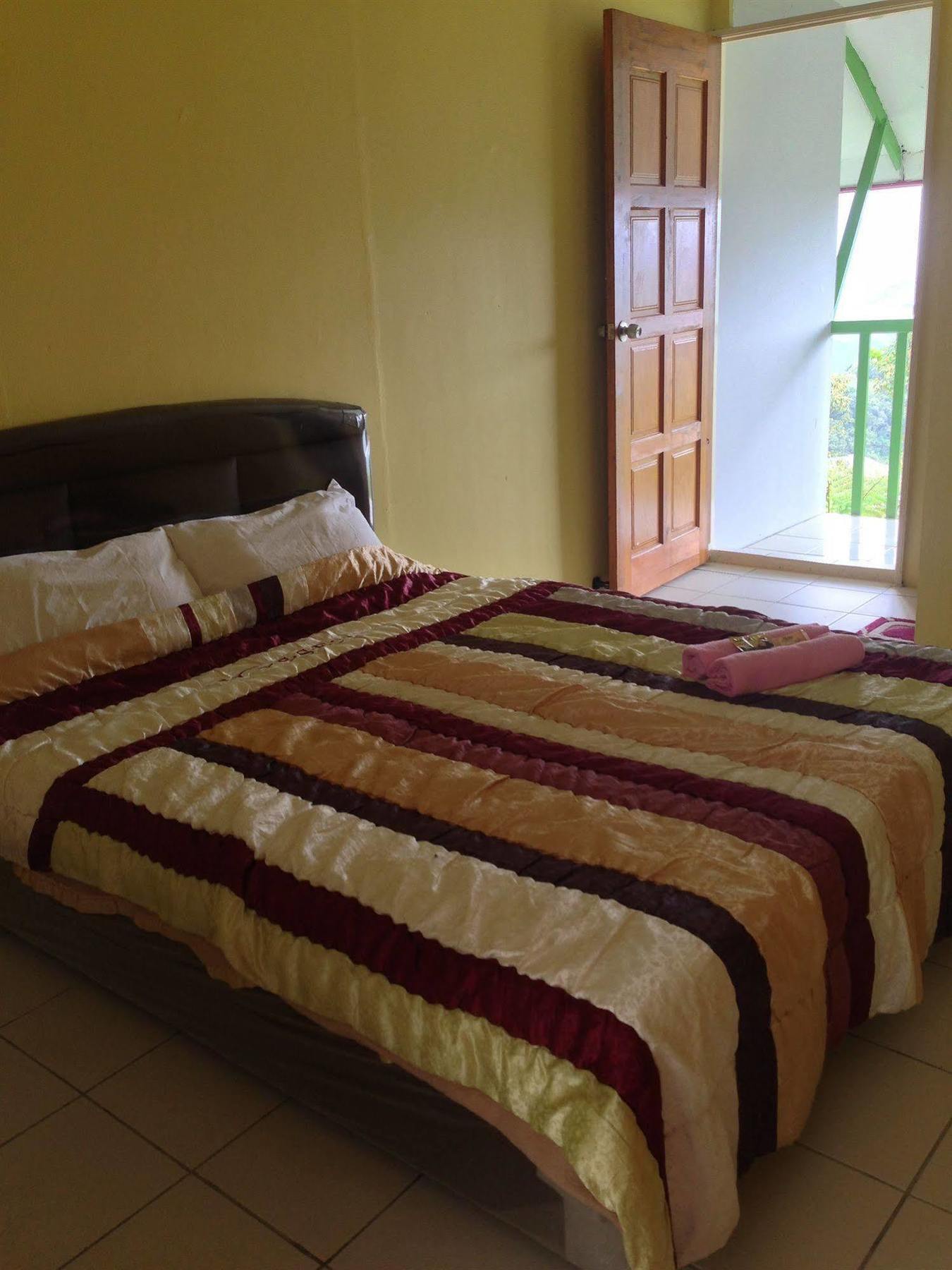 D'Villa Rina Ria Lodge, Kinabalu Park, Kundasang Bundu Tuhan Kültér fotó